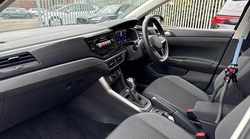 2025 Volkswagen 1.0 TSI Match DSG Euro 6 5-door (Black) - Image: 2