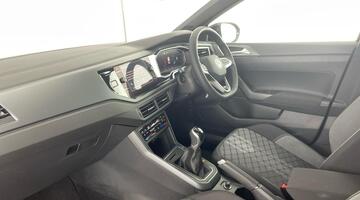 2025 Volkswagen 1.0 TSI Black Edition Euro 6 5-door (Black) - Image: 2