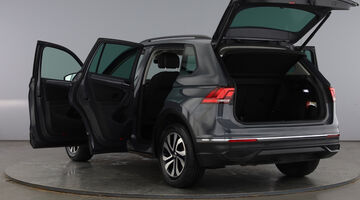 2022 Volkswagen TSI Active DSG Euro 6 5-door (Grey) - Image: 12