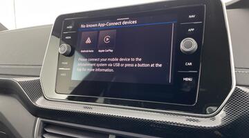 2025 Volkswagen 1.0 TSI Black Edition Euro 6 5-door (Black) - Image: 7