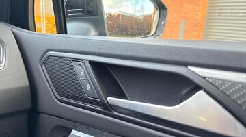 2023 Volkswagen TSI R-Line DSG Euro 6 5-door (Black) - Image: 32