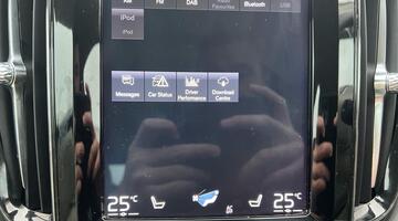 2017 Volvo 2.0 D4 Momentum Auto Euro 6 5-door (Black) - Image: 53