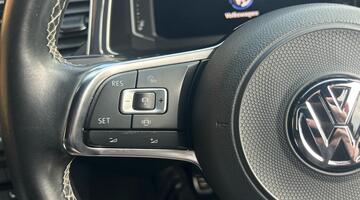 2019 Volkswagen TDI R-Line Euro 6 5-door (Blue) - Image: 28