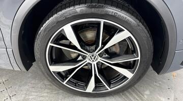 2023 Volkswagen 2.0 TDI R-Line DSG Euro 6 5-door (Grey) - Image: 5