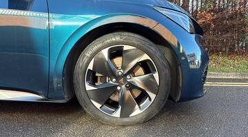 2023 CUPRA E-Boost 77kWh V2 Auto 5-door (4 Seat) (Blue) - Image: 5