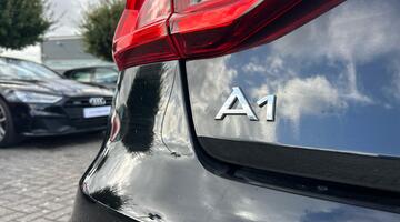 2025 Audi 1.0 TFSI 30 S line Sportback S Tronic Euro 6 5-door (Black) - Image: 18