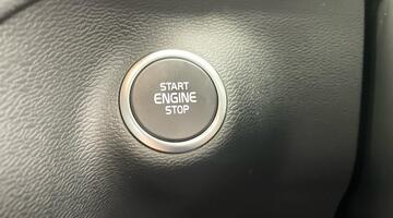 2025 Volvo 2.0 B4 MHEV Plus DCT Auto Euro 6 5-door (Blue) - Image: 21