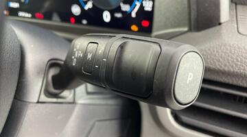 2025 Volkswagen 2.0 TDI T30 Commerce Pro Auto FWD SWB Euro 6 5-door (Blue) - Image: 23