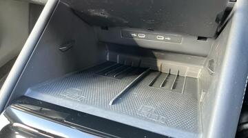 2025 Volkswagen TSI eHybrid 19.7kWh R-Line DSG Euro 6 5-door (White) - Image: 21