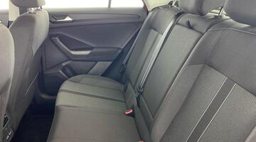 2023 Volkswagen TSI Life Euro 6 5-door (Red) - Image: 30