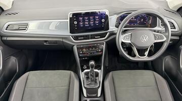 2023 Volkswagen TSI Style DSG Euro 6 5-door (Black) - Image: 8