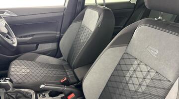 2025 Volkswagen TSI R-Line DSG Euro 6 5-door (White) - Image: 33