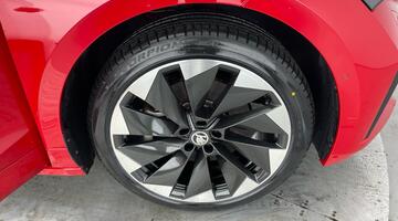 2023 Škoda 82kWh 80x SportLine Auto 4WD 5-door (DC125kW) (Red) - Image: 6