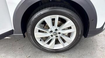 2025 Volkswagen 1.0 TSI Match DSG Euro 6 5-door (White) - Image: 5