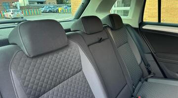 2020 Volkswagen 2.0 TDI Match 4Motion Euro 6 5-door (Grey) - Image: 27