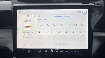 2025 Ford Standard Range 43kWh Premium Auto 5-door (Blue) - Image: 12