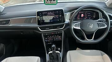 2024 Volkswagen TSI Style DSG Euro 6 5-door (White) - Image: 8