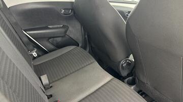 2020 Toyota 1.0 VVT-i x-trend Funroof x-shift Euro 6 5-door (White) - Image: 30