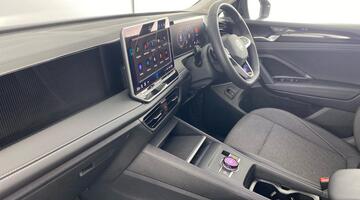 2025 Volkswagen ETSI MHEV Match DSG Euro 6 5-door (Grey) - Image: 2