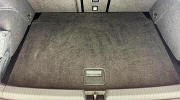 2024 Volkswagen 2.0 TSI GTI Euro 6 5-door (Red) - Image: 32