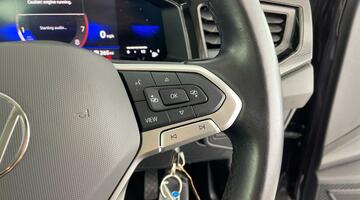 2022 Volkswagen 1.0 TSI Life Euro 6 5-door (Black) - Image: 23