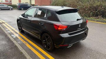 2026 SEAT FR Black Edition 1.0 TSI Petrol 115 6-speed manual (Black) - Image: 2