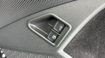 2024 Škoda TSI iV 25.7kWh SE L DSG Euro 6 5-door (5 Seat) (Black) - Image: 21