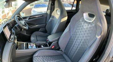 2025 Volkswagen ETSI MHEV R-Line DSG Euro 6 5-door (Grey) - Image: 43