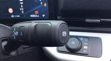 2025 Ford Standard Range 43kWh Premium Auto 5-door (White) - Image: 19