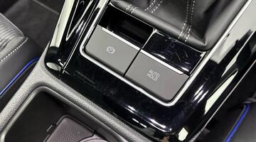 2025 Volkswagen TSI R-Line Euro 6 5-door (Grey) - Image: 24