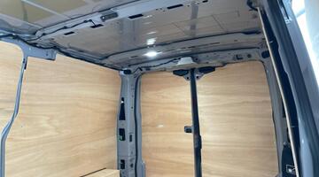 2025 Volkswagen T32 65kWh Commerce Pro Auto RWD SWB 5-door (Grey) - Image: 34