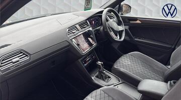 2023 Volkswagen 2.0 TDI R-Line DSG Euro 6 5-door (Grey) - Image: 2