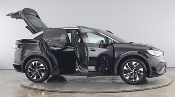 2025 Volkswagen Pro 77kWh Match Auto 5-door (Black) - Image: 10