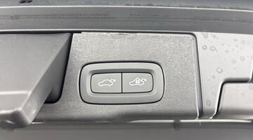 2025 Volvo 2.0 B5 MHEV Ultra Dark Auto Euro 6 5-door (Blue) - Image: 29