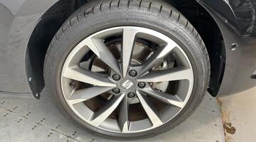 2024 SEAT EHybrid 13kWh FR Sport DSG Euro 6 5-door (Black) - Image: 5