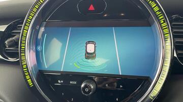 2021 MINI Cooper Sport Euro 6 5-door (Red) - Image: 16