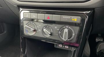 2024 Volkswagen 1.0 TSI Match Euro 6 5-door (Silver) - Image: 14