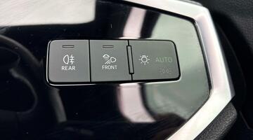 2019 Audi TFSI CoD 35 S line Euro 6 5-door (Red) - Image: 24