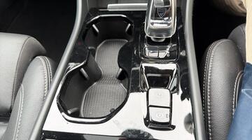 2024 Volvo 2.0 B4 MHEV Ultra Bright DCT Auto Euro 6 5-door (Silver) - Image: 51