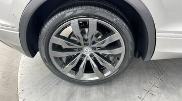 2019 Volkswagen 2.0 TDI R-Line Tech DSG 4Motion Euro 6 5-door (Grey) - Image: 32