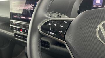 2024 Volkswagen Pro 77kWh Commerce Plus Auto 5-door (Silver) - Image: 21