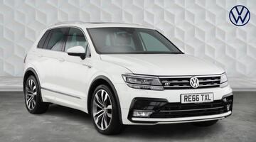 2016 Volkswagen 2.0 TSI BlueMotion Tech R-Line DSG 4Motion Euro 6 5-door (White) - Image: 1