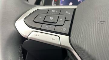 2023 Volkswagen TSI R-Line DSG 2WD Euro 6 2-door (Multicolour) - Image: 21