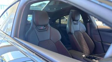 2025 Audi 105kWh Auto quattro 4-door (Black) - Image: 8