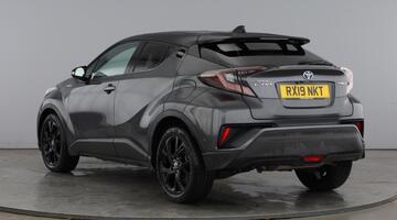 2019 Toyota VVT-h Dynamic CVT Euro 6 5-door (Grey) - Image: 3