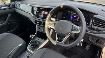 2025 Volkswagen 1.0 TSI Life Euro 6 5-door (Black) - Image: 6