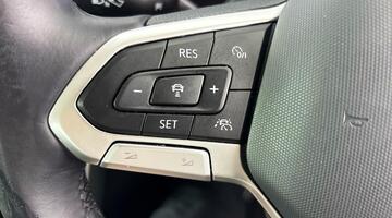 2023 Volkswagen 1.0 TSI Life Euro 6 5-door (Black) - Image: 23