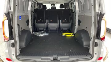 2025 Volkswagen T32 65kWh Commerce Pro Kombi Auto LWB 5-door (Grey) - Image: 22