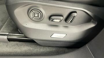 2025 Volkswagen 3.0 V6 TSI eHybrid 14.3kWh R Tiptronic 4Motion Euro 6 5-door (Grey) - Image: 46