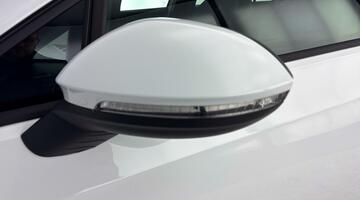 2024 Volkswagen ETSI MHEV R-Line DSG Euro 6 5-door (White) - Image: 37